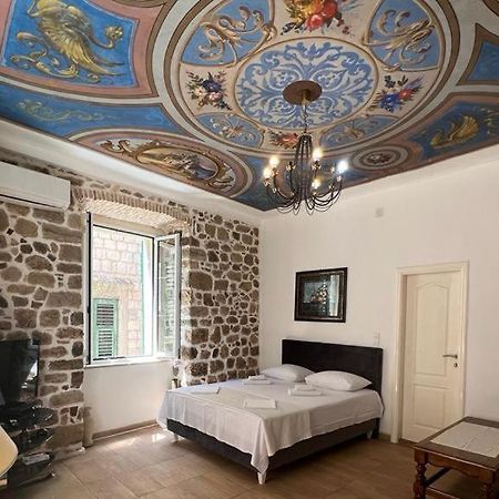 Royal House Appartement Kotor Buitenkant foto