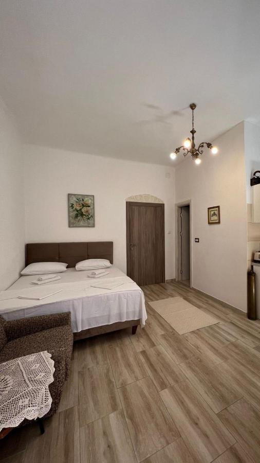 Royal House Appartement Kotor Buitenkant foto