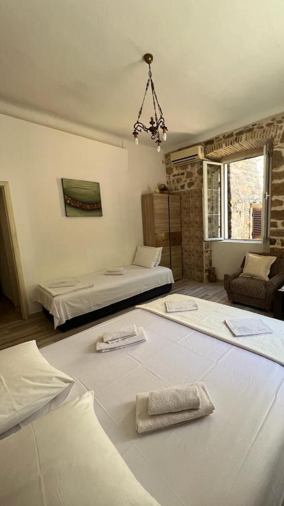 Royal House Appartement Kotor Buitenkant foto