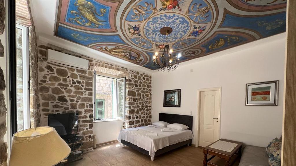 Royal House Appartement Kotor Buitenkant foto
