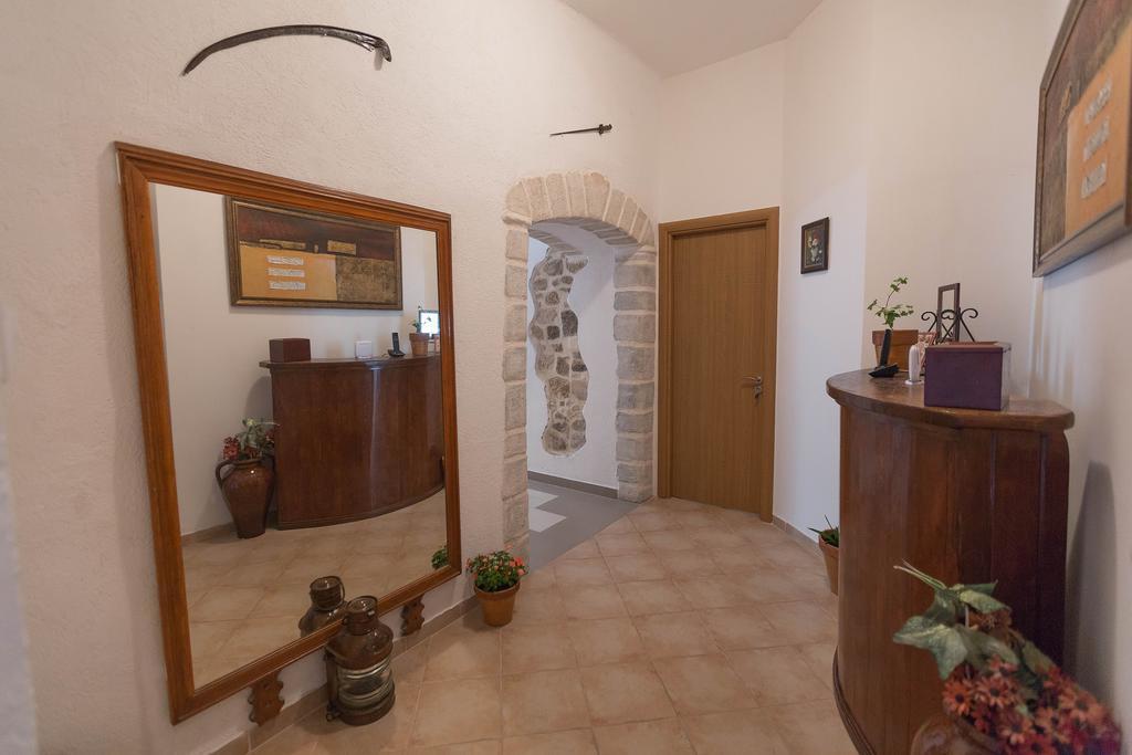 Royal House Appartement Kotor Buitenkant foto